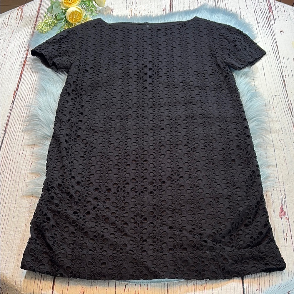 Kate Spade Black Eyelet Shift Dress - Size 4 - Picture 2 of 10